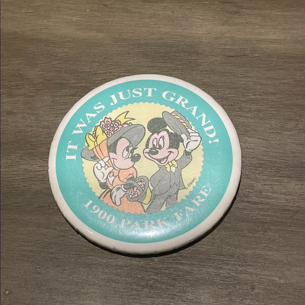 Vintage Walt Disney World Grand fare pin - Picture 1 of 2